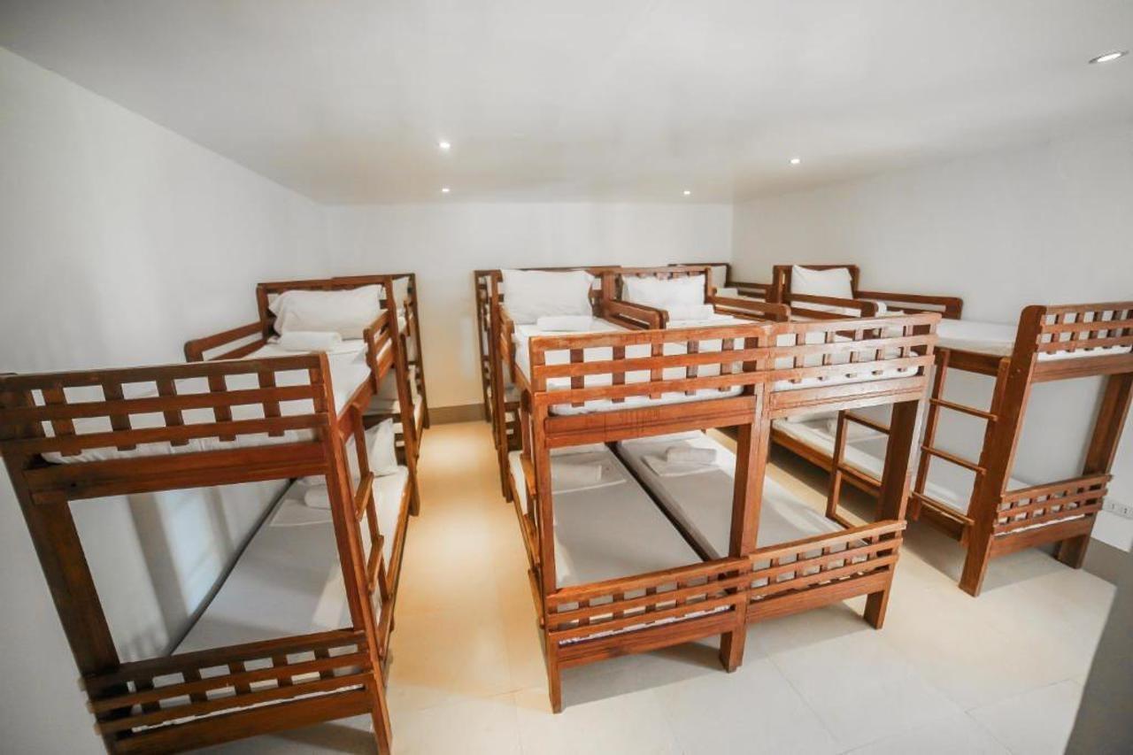 Bataan White Corals Beach Resort Morong  Bagian luar foto