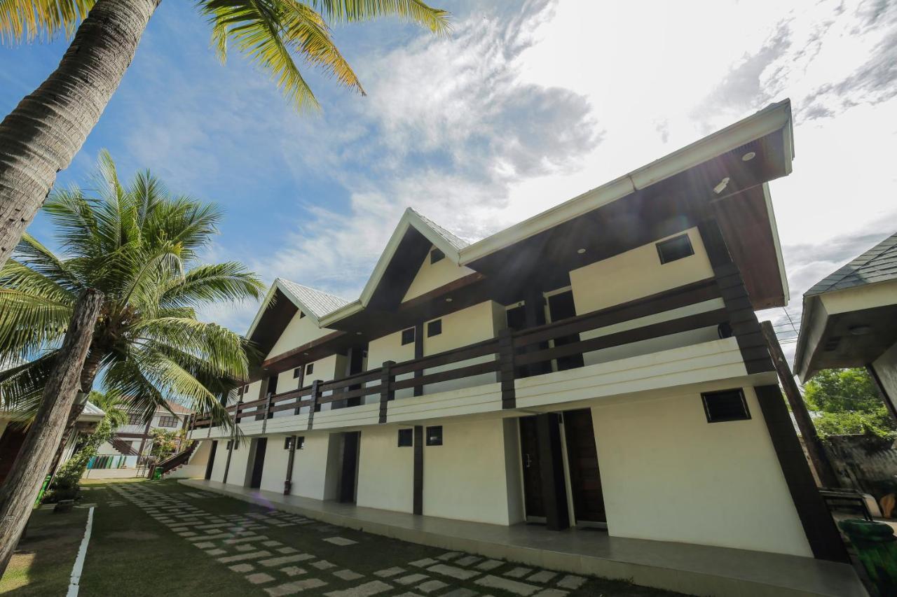 Bataan White Corals Beach Resort Morong  Bagian luar foto